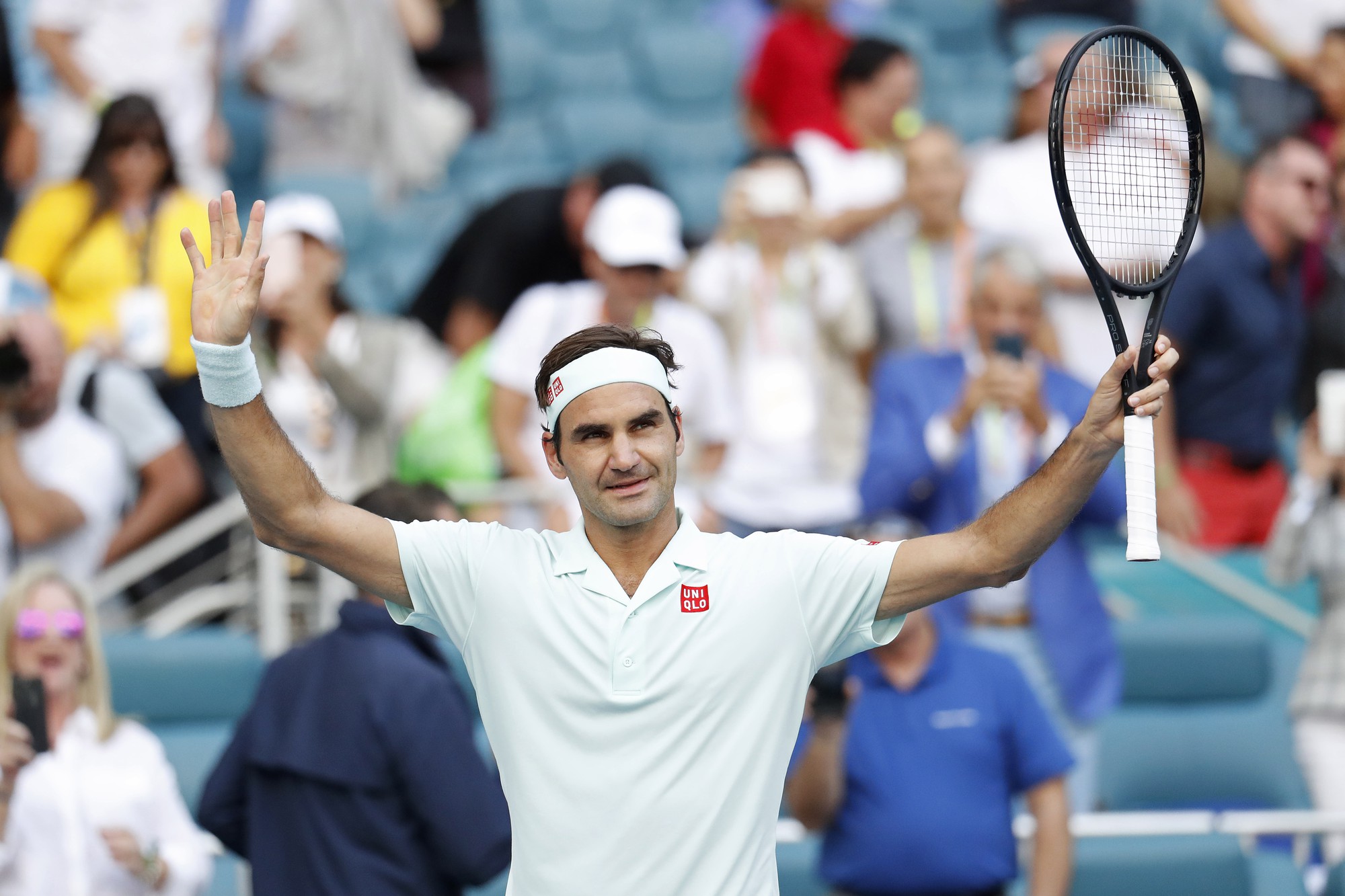 Federer: Chạm trán tay vợt 19 tuổi chẳng khác đối đầu Nadal