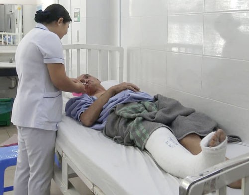 Không người thân, một bệnh nhân cần được giúp đỡ