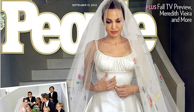 Giá sốc với những bức ảnh gia đình Angelina Jolie và Brad Pitt