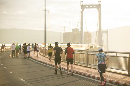 Rộn ràng Giải Marathon quốc tế Manulife Đà Nẵng 2019 - Ảnh 3.