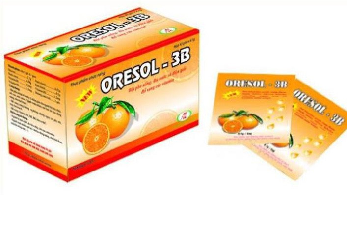 Ch&aacute;u b&eacute; su&yacute;t mất mạng sau b&ugrave; nước bằng thực phẩm chức năng oresol - Ảnh 2.