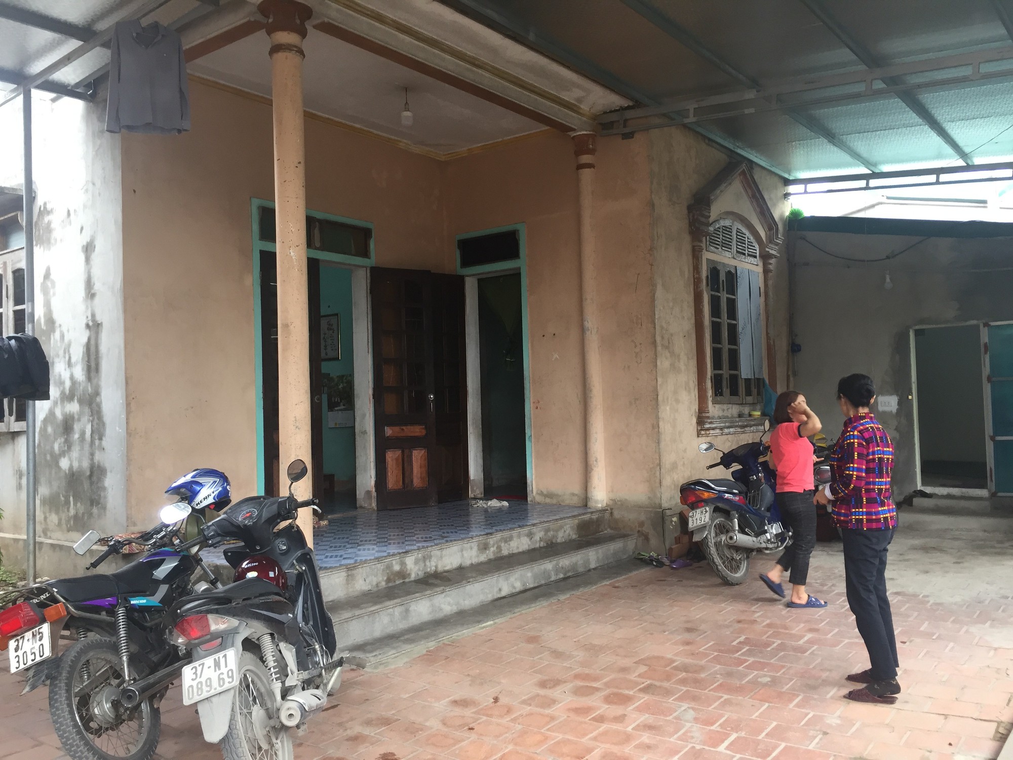S&aacute;u năm đằng đẵng tr&ocirc;ng chờ c&ocirc;ng l&yacute; của người mẹ c&oacute; con bị s&aacute;t hại ở xứ người - Ảnh 1.