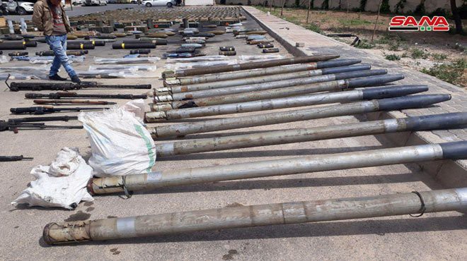 Syria ph&aacute;t hiện vũ kh&iacute; của Mỹ tại nơi khủng bố ẩn nấp - Ảnh 3.