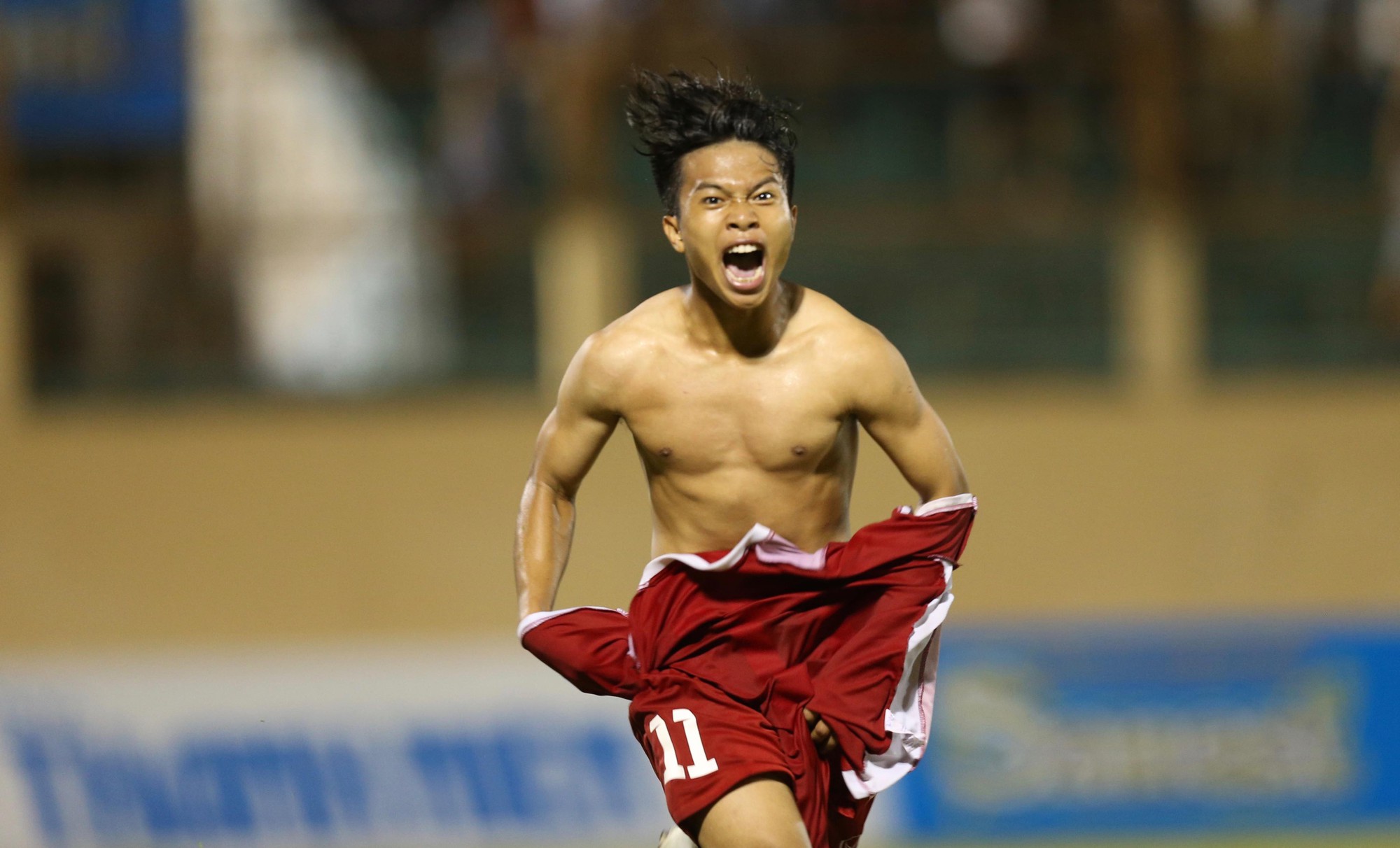 Cậu bé "ốc tiêu" gieo sầu cho U19 Thái