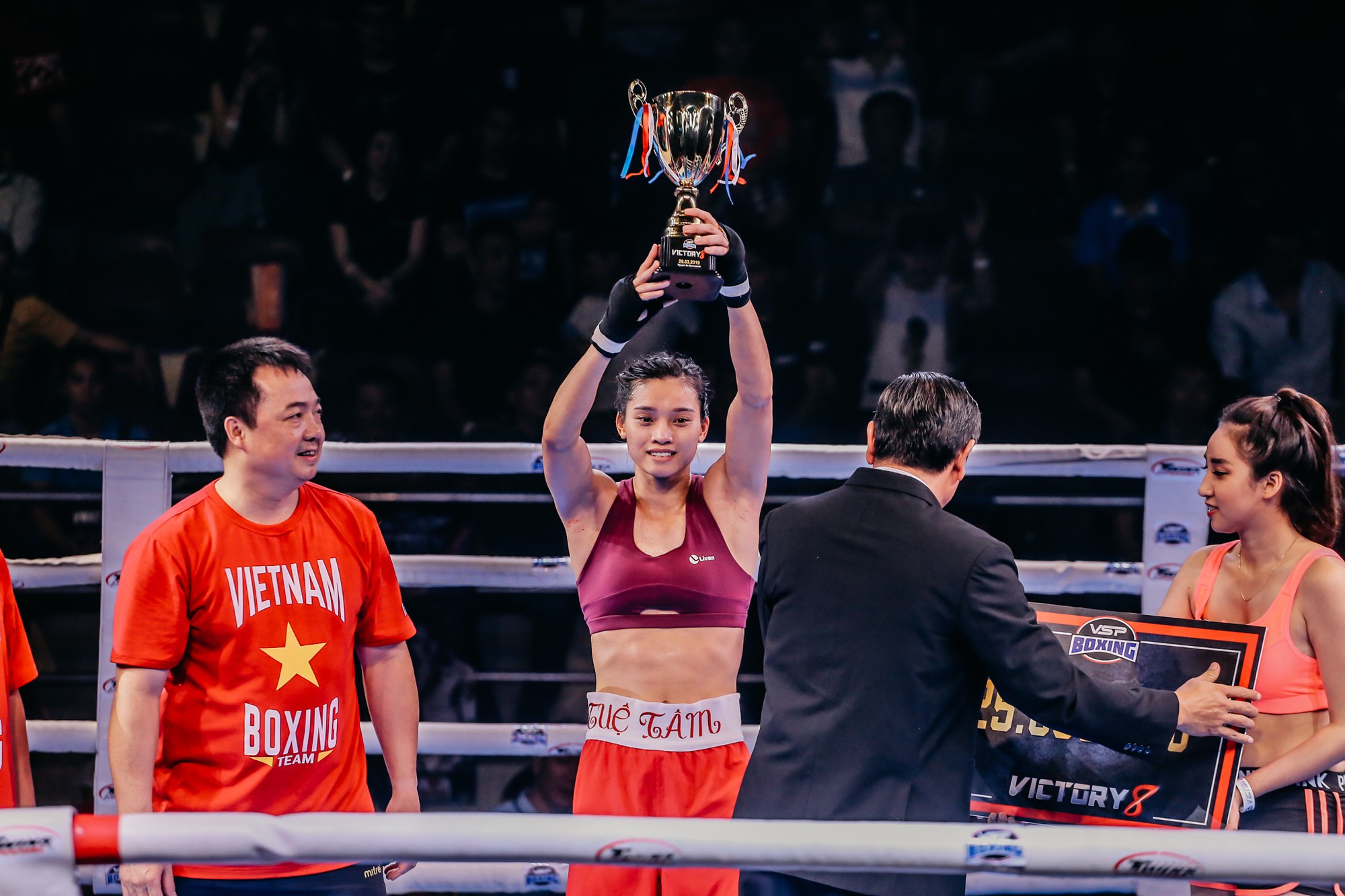 Võ sĩ Việt Nam đại thắng tại Victory 8 lần 2-2019