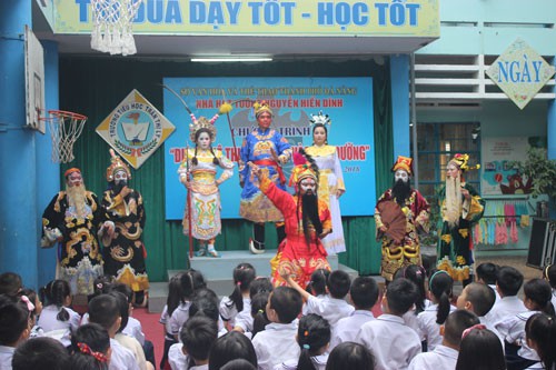 Hát bội không chết, nếu biết làm