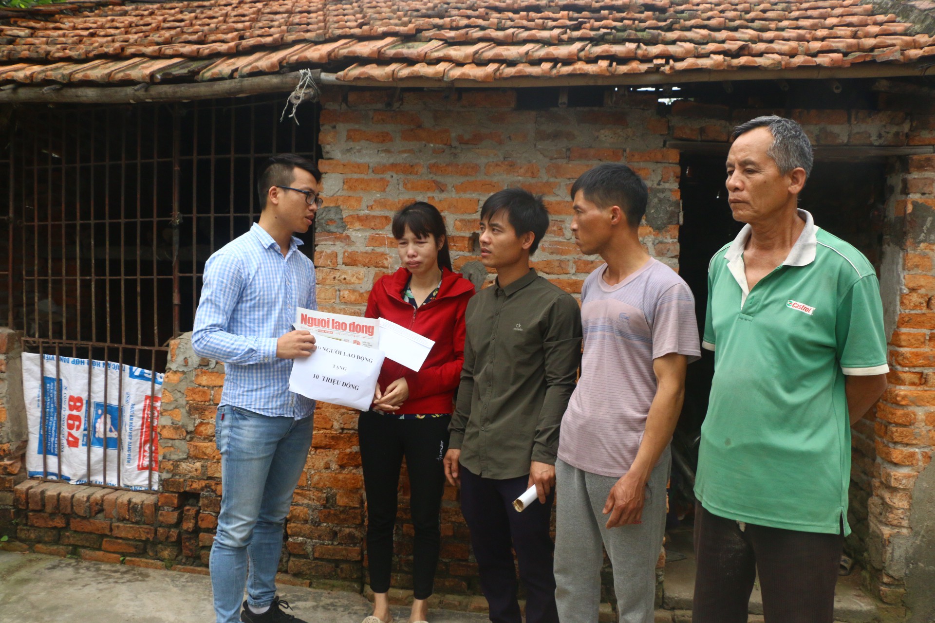 Nữ sinh lớp 9 bị đánh dã man, lột đồ: Gia đình nhận được 80 triệu đồng hỗ trợ
