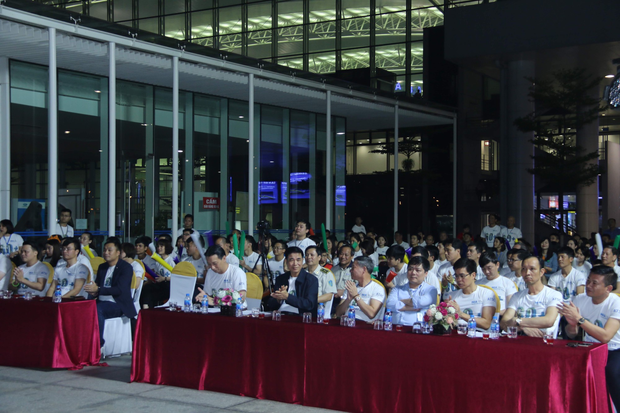 S&acirc;n bay Nội B&agrave;i như thế n&agrave;o khi tắt điện v&agrave;o Giờ tr&aacute;i đất? - Ảnh 7.