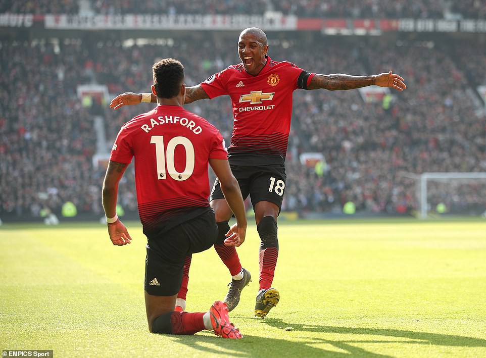 Rashford và Martial "tặng quà", HLV Solskjaer hân hoan nhậm chức
