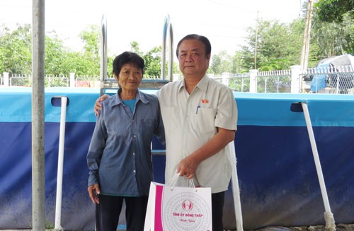 Những phụ nữ vì cộng đồng: Bà Sáu Thia và 2.300 "rái cá nhí"
