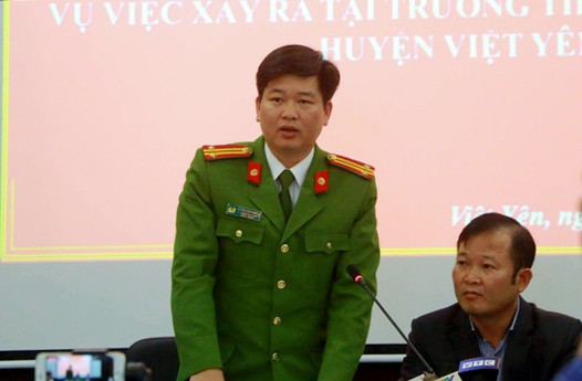 Công an nói gì về việc thầy giáo bị tố xâm phạm vào "vùng nhạy cảm" của các nữ sinh?