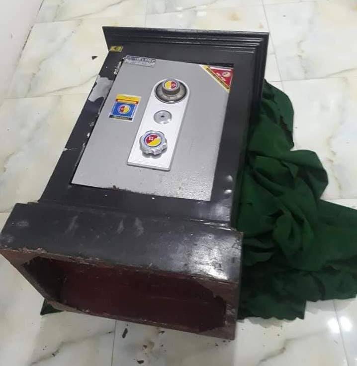 Nhóm nam nữ đột nhập vào nhà thờ phá két sắt lấy tiền thuê khách sạn ăn chơi