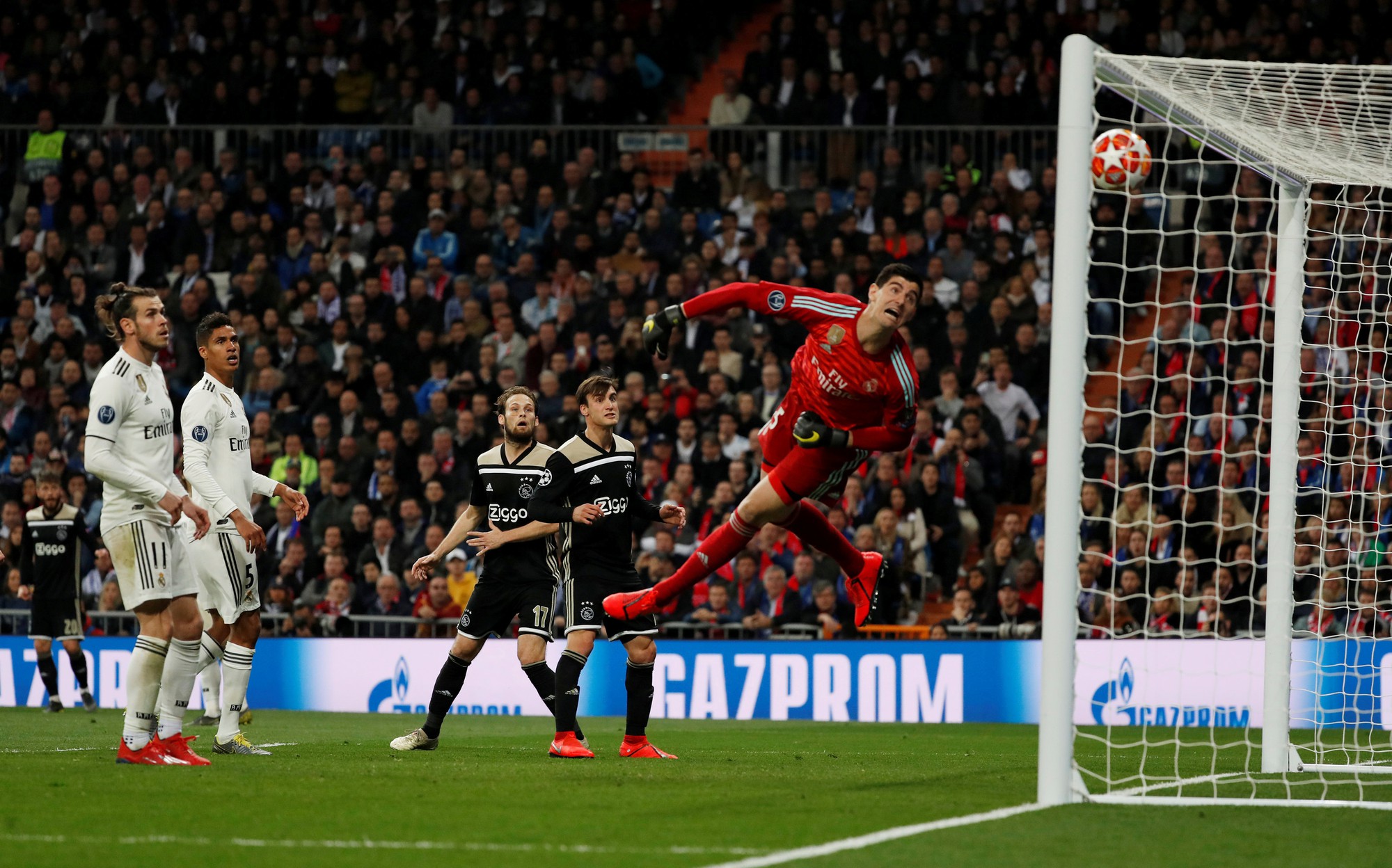 Địa chấn Champions League: Real Madrid thua muối mặt Ajax - Ảnh 9.