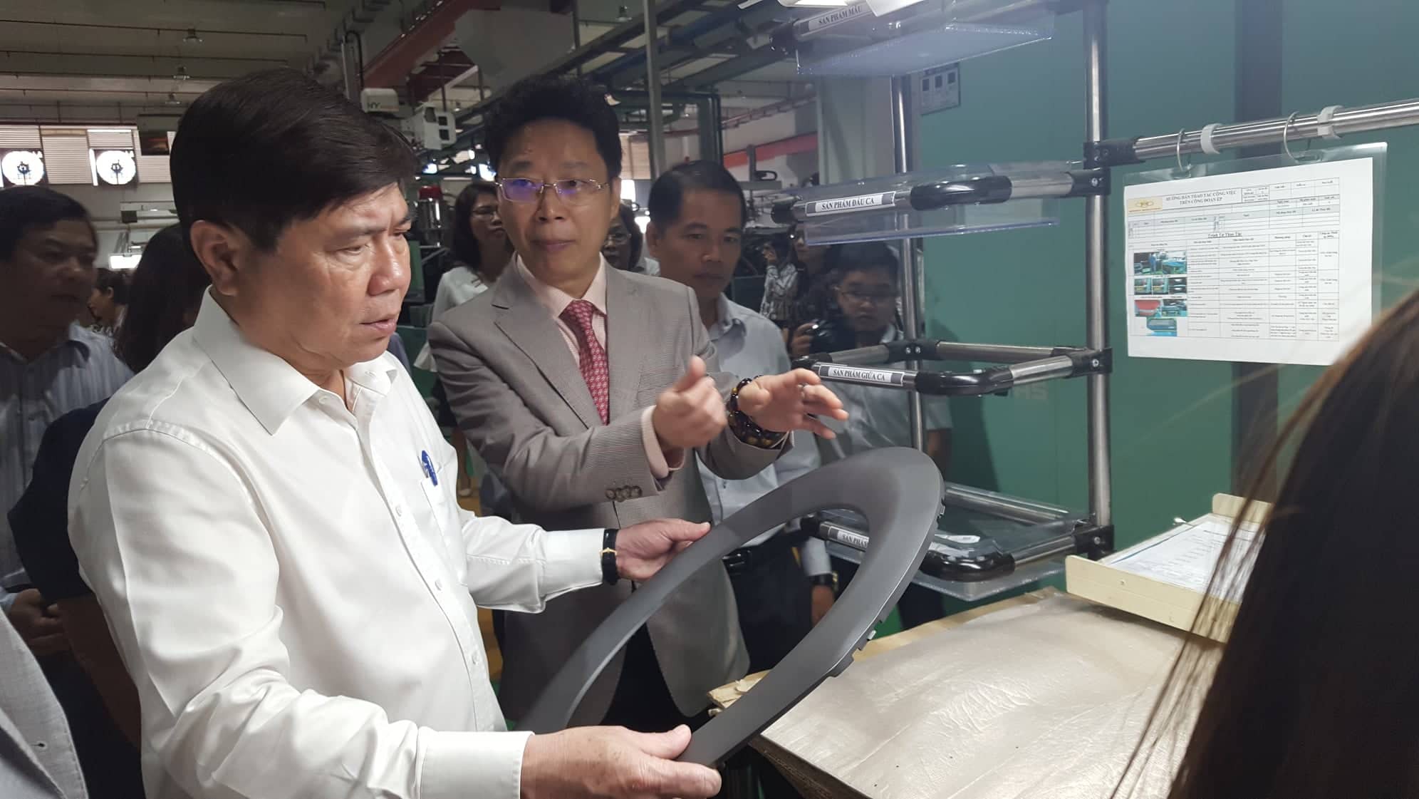 Chủ tịch Nguyễn Th&agrave;nh Phong: Đừng để ứng dụng khoa học trong ngăn k&eacute;o - Ảnh 2.