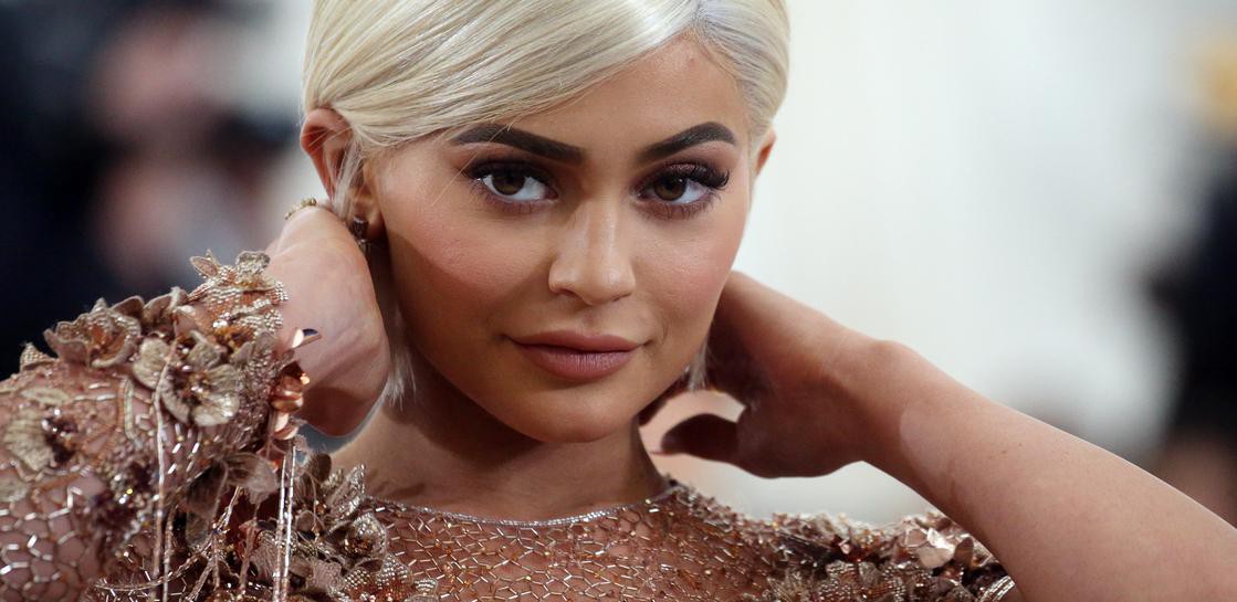 Siêu mẫu Kylie Jenner là tỉ phú USD trẻ nhất mọi thời đại