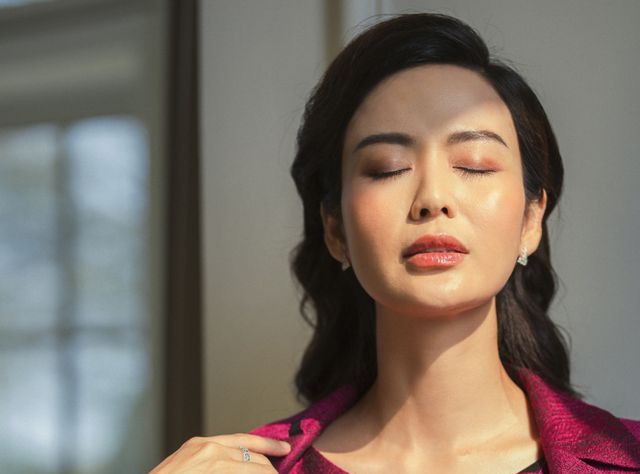 Hoa hậu Thu Thuỷ thừa nhận từng sai lầm, đánh giá con người bằng tiền bạc