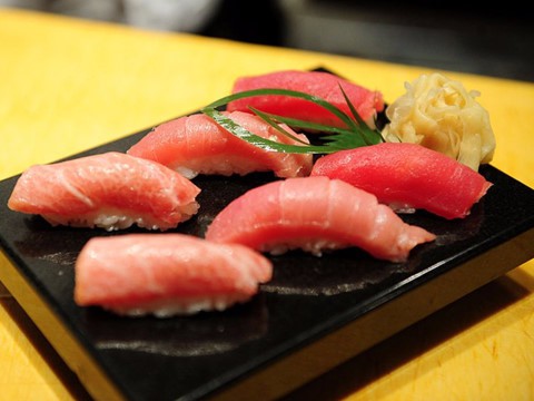 C&oacute; thể bạn chưa thưởng thức sushi đ&uacute;ng điệu - Ảnh 6.