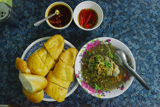 Những m&oacute;n ăn l&agrave;m n&ecirc;n thương hiệu ẩm thực đất v&otilde; B&igrave;nh Định - Ảnh 3.