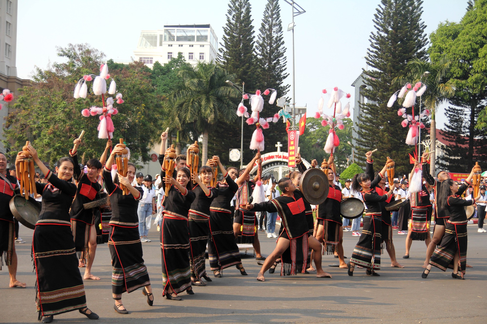 Buôn Ma Thuột vào hội! - Ảnh 8.