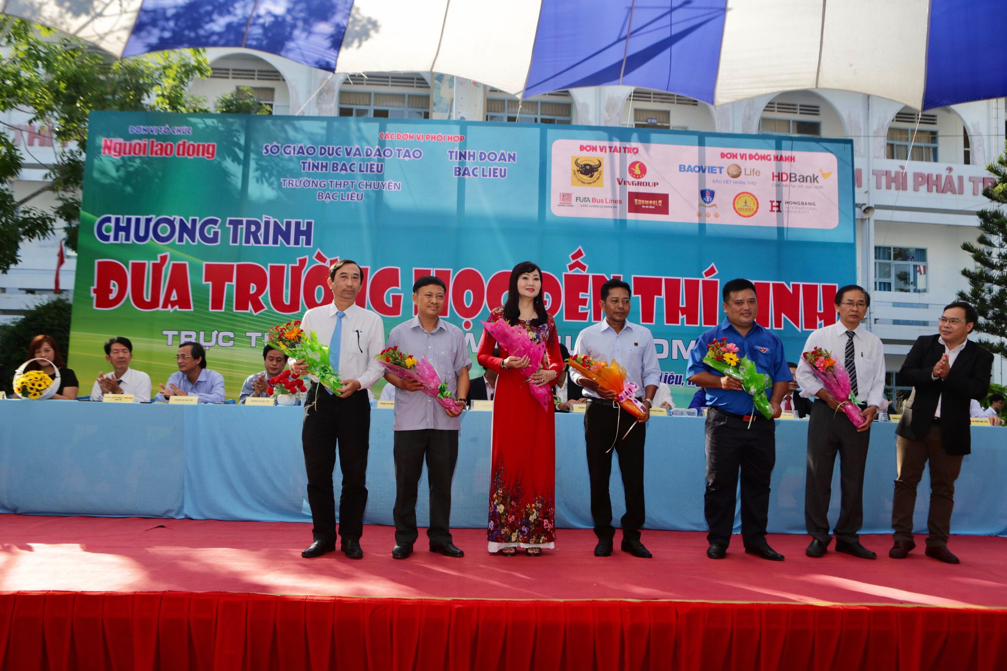 Đưa trường học đến thí sinh: Đừng chạy theo ngành hot! - Ảnh 6.