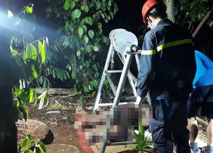 Tá hỏa phát hiện thi thể người đàn ông dưới giếng