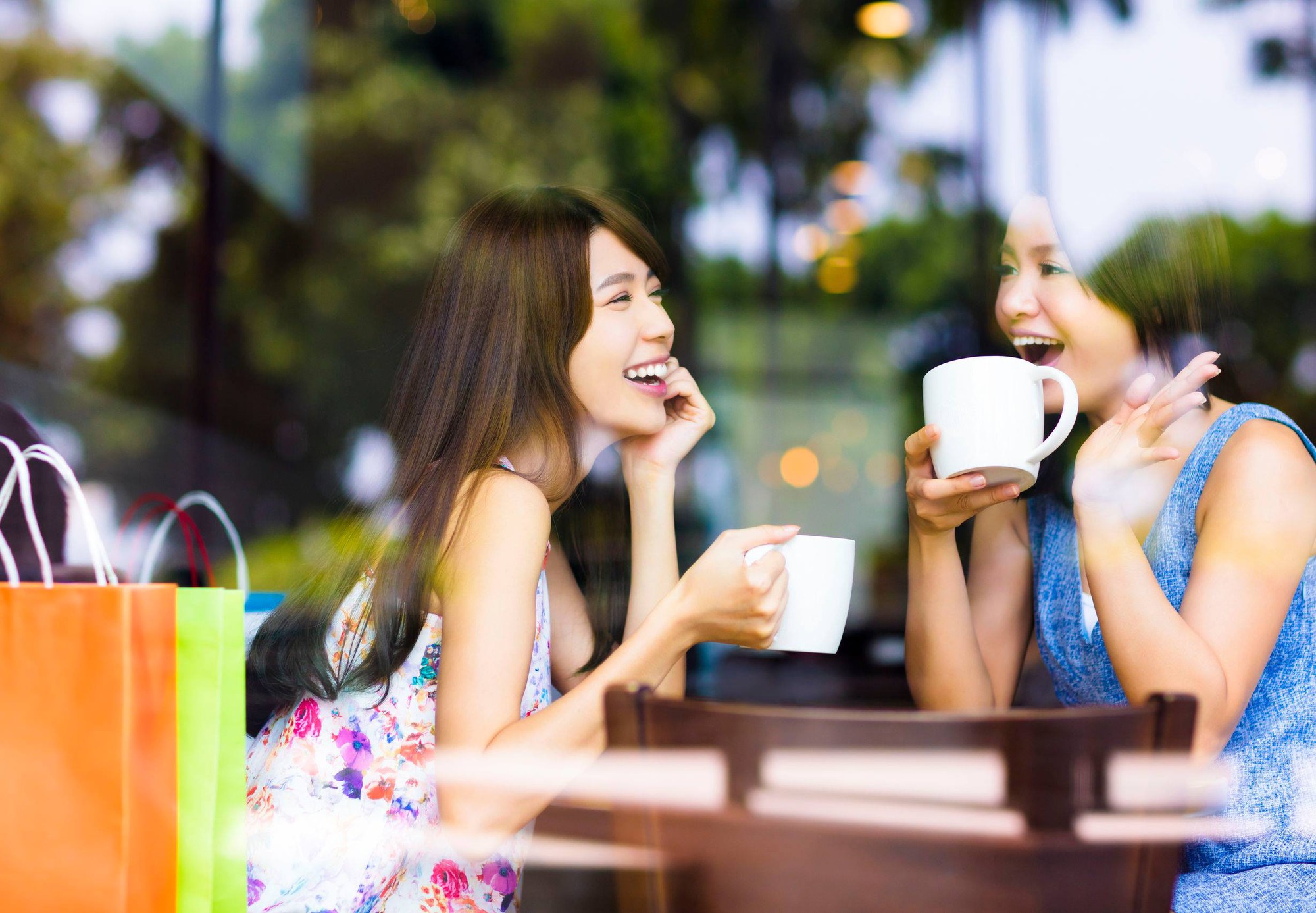 Cuộc sống cần b&aacute;nh m&igrave; nhưng cũng đừng thiếu hoa hồng - Ảnh 1.