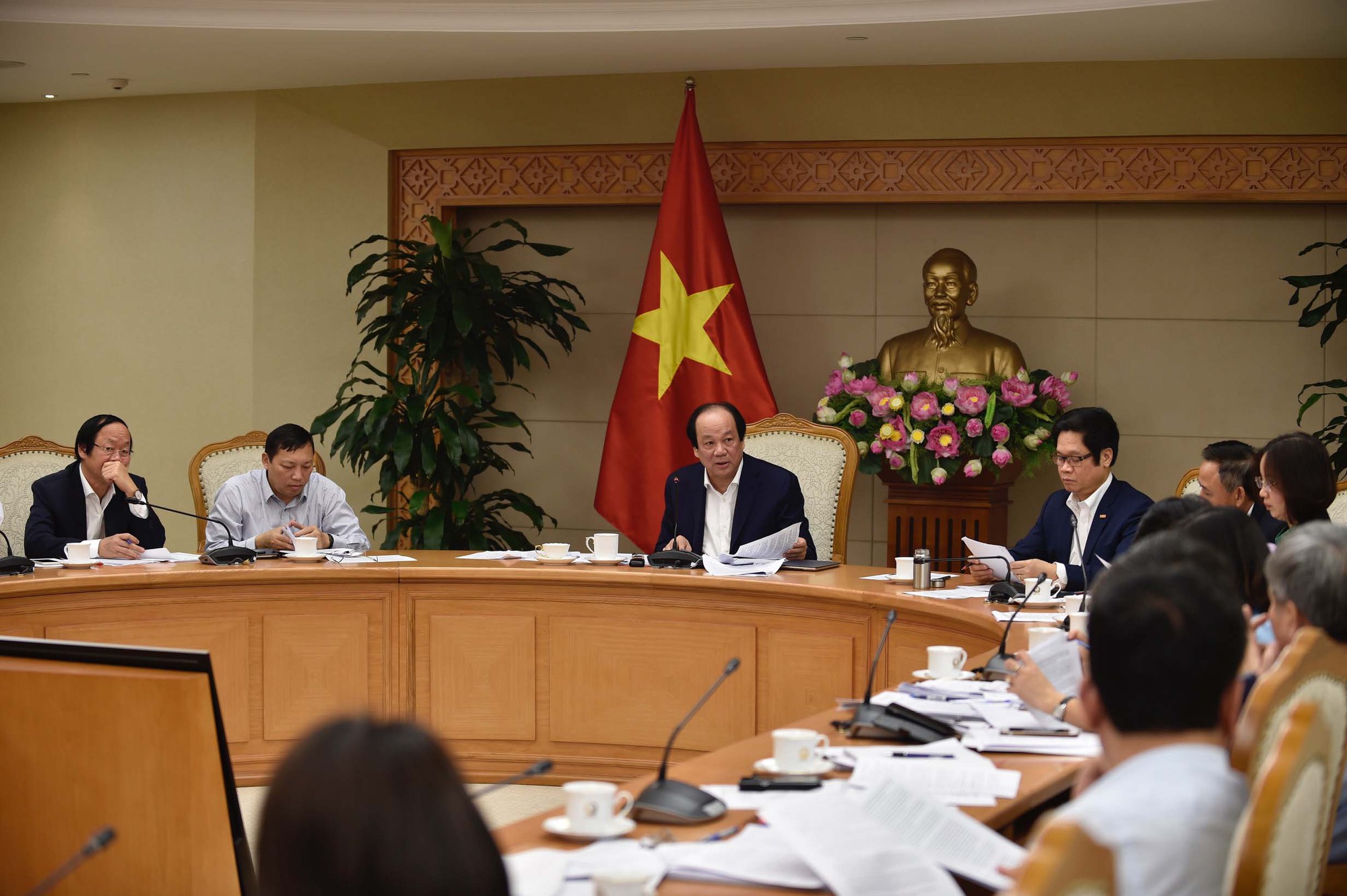 Thủ tục hành chính: Đừng để cắt cái này, mọc cái khác