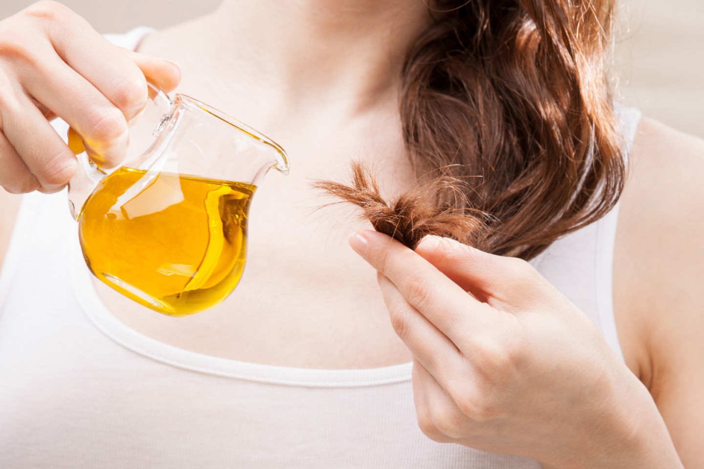 9 l&yacute; do phụ nữ n&ecirc;n c&oacute; một chai dầu &ocirc; liu trong nh&agrave; - Ảnh 3.