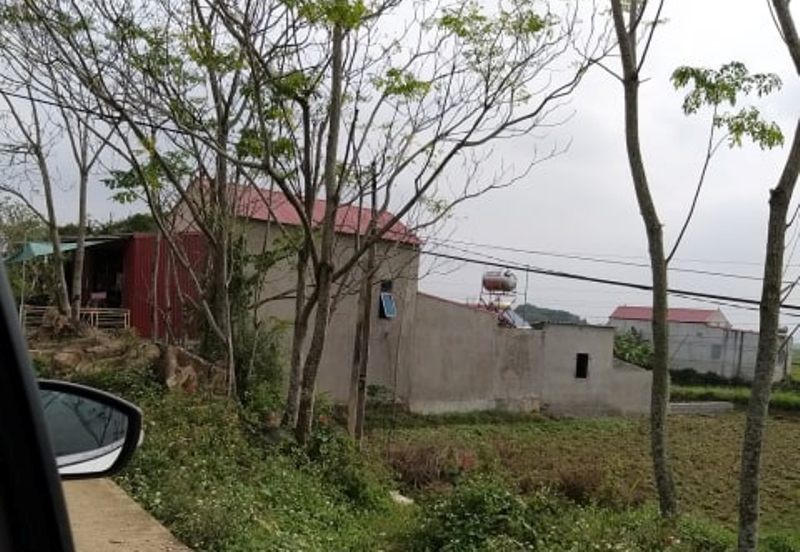 Bị lập biên bản, cán bộ xã vẫn xây nhà trái phép trong hành lang đê sông