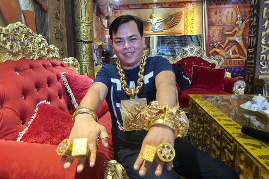 Nhân thân bí ẩn của đại gia Phúc XO - Ảnh 1.