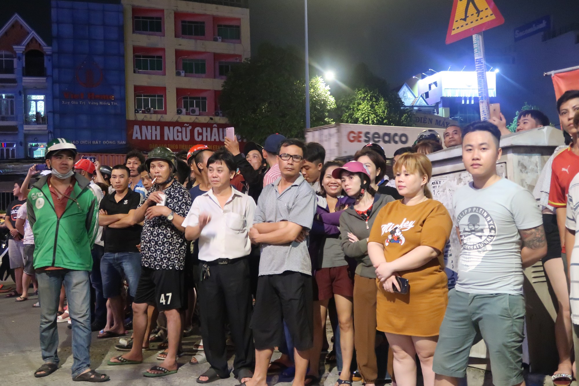 Công an TP HCM đang phong tỏa karaoke của đại gia Phúc XO - Ảnh 1.