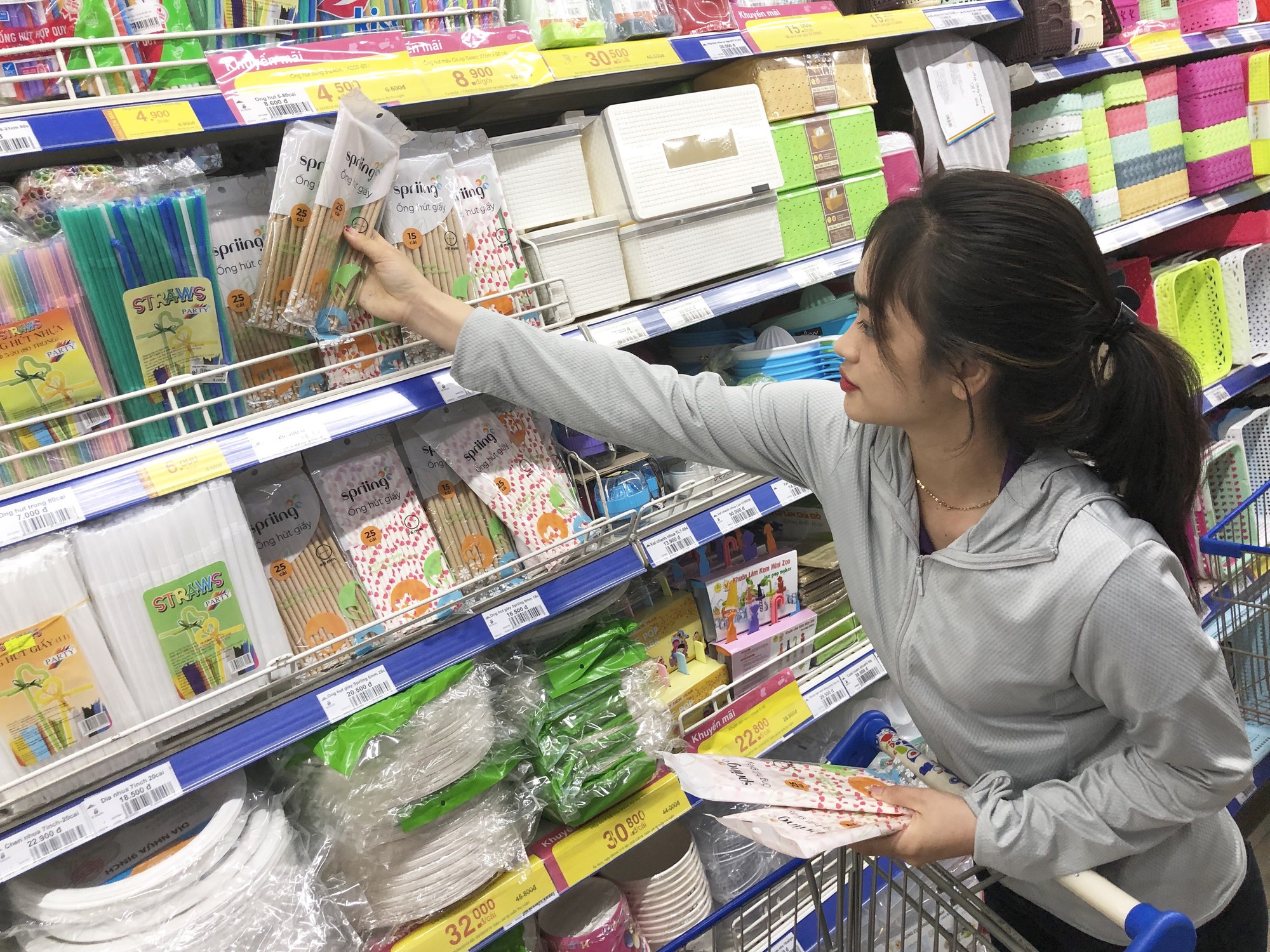 Saigon Co.op ngừng kinh doanh ống hút nhựa