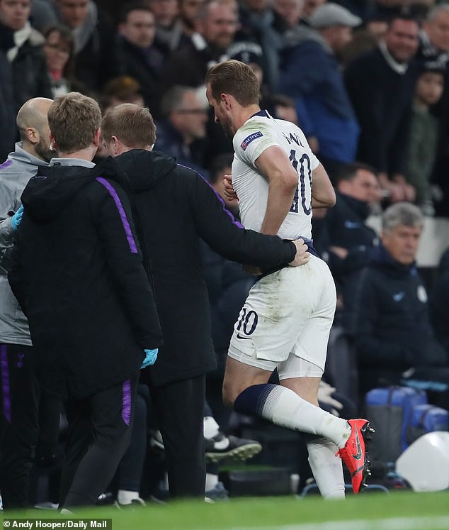 Cận cảnh c&aacute;c đao phủ Man City triệt hạ kinh ho&agrave;ng Harry Kane - Ảnh 11.