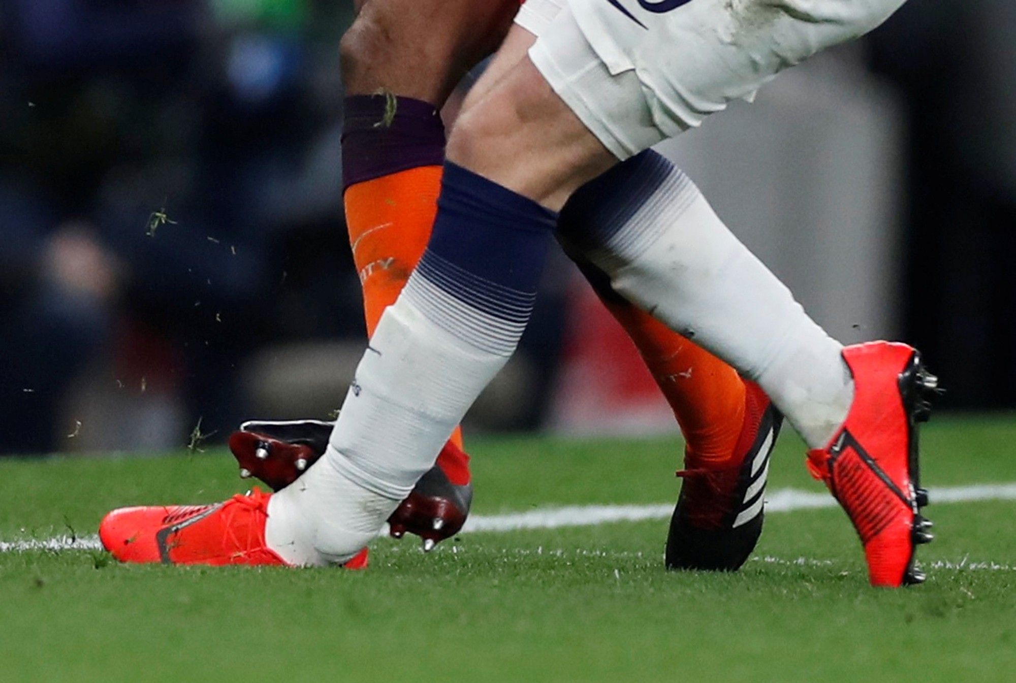 Cận cảnh c&aacute;c đao phủ Man City triệt hạ kinh ho&agrave;ng Harry Kane - Ảnh 8.