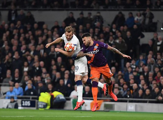 Cận cảnh c&aacute;c đao phủ Man City triệt hạ kinh ho&agrave;ng Harry Kane - Ảnh 3.