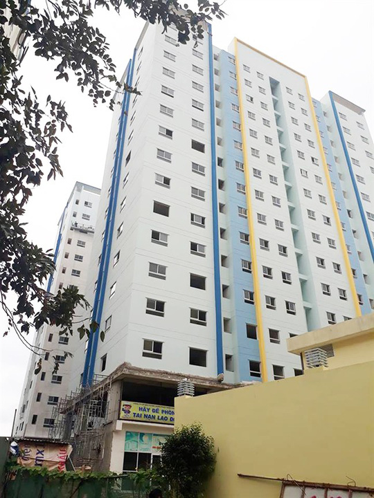 Thị trường bất động sản TP HCM kh&ocirc;ng c&ograve;n chỗ cho người thu nhập thấp - Ảnh 1.