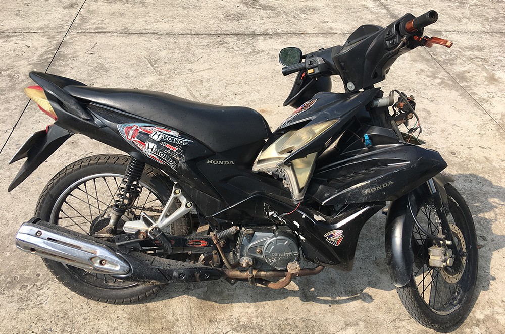 V&igrave; 1 c&aacute;i nắm tay, kẻ cướp giật tr&ecirc;n đường bị bắt - Ảnh 2.