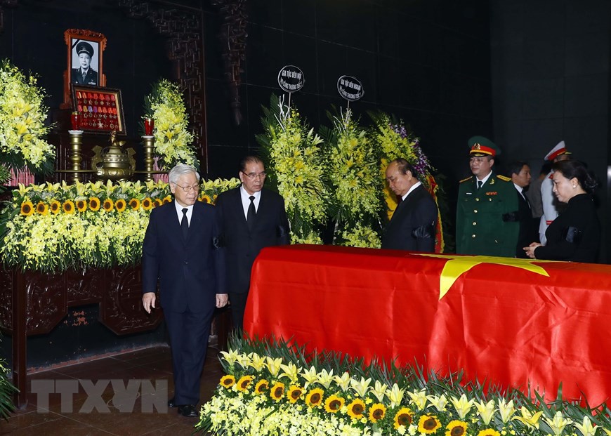 Những hình ảnh lãnh đạo Đảng, nhà nước viếng Trung tướng Đồng Sỹ Nguyên