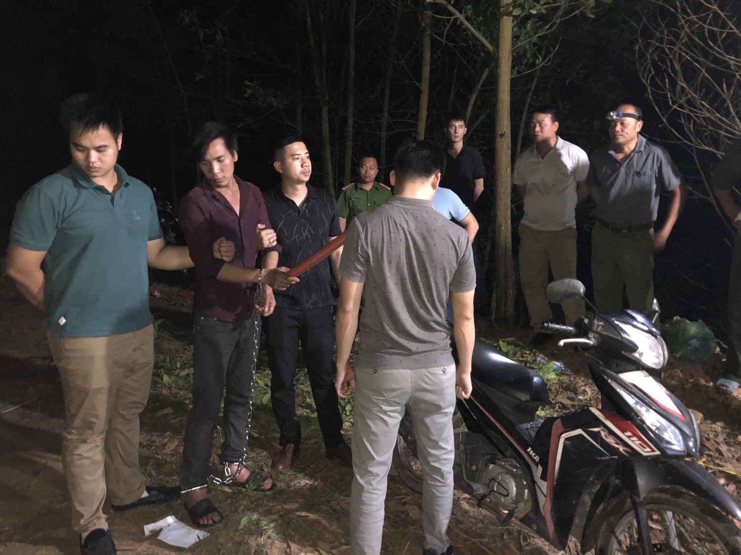 Bắt giữ đối tượng ra tay cướp xe ôm hết sức manh động