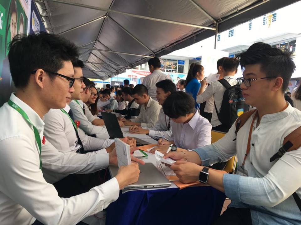 Hơn 500 đầu việc tại ngày hội việc làm khối kinh tế
