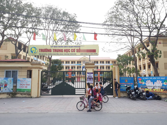 Thầy giáo bị "tố" xâm hại nhiều học sinh nam nói gì?