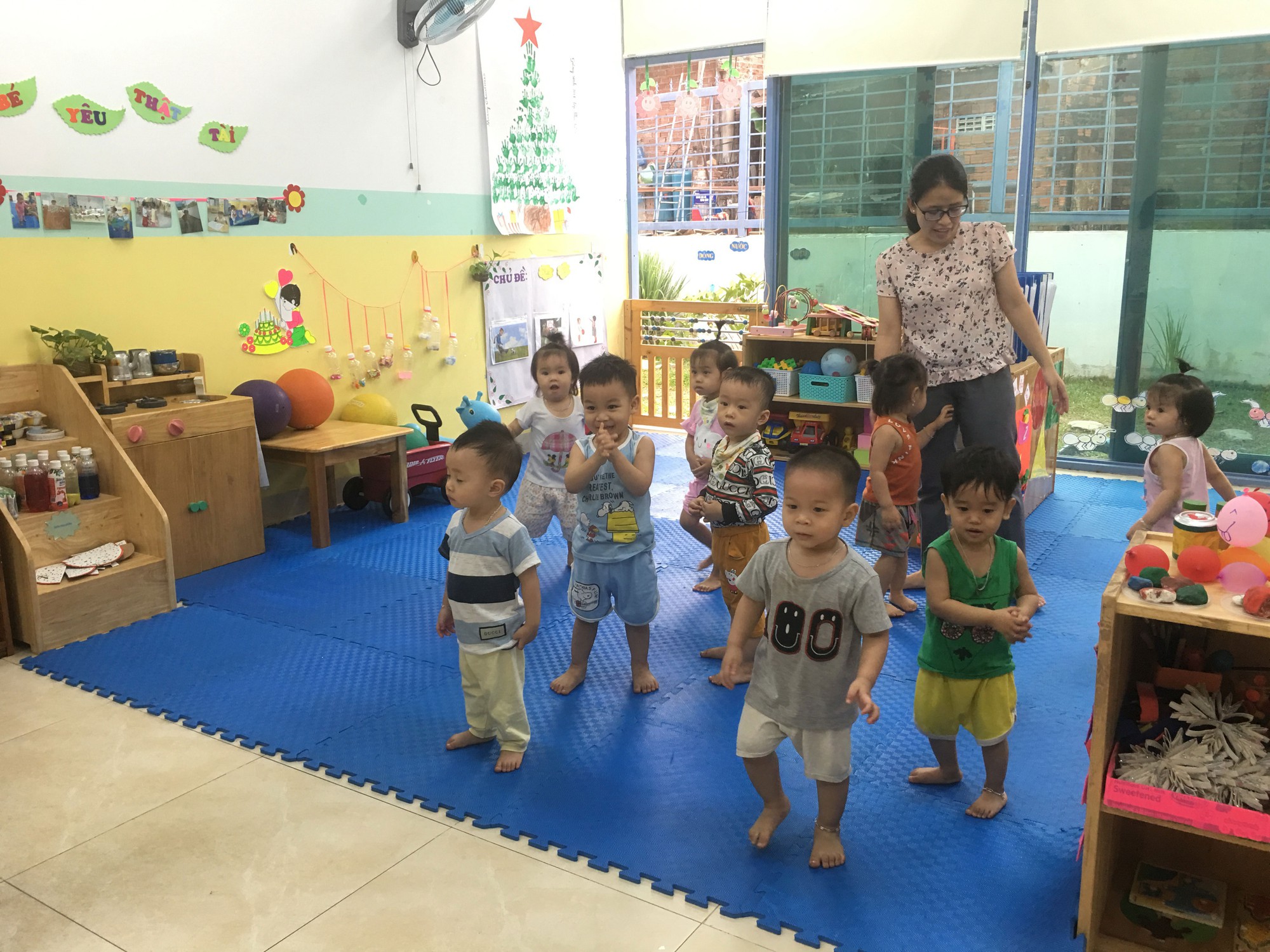 Ng&ocirc;i trường đặc biệt của con c&ocirc;ng nh&acirc;n - Ảnh 1.
