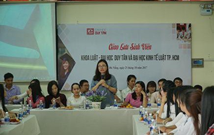 Khối ngành khoa học xã hội và nhân văn trở nên “đắt giá”