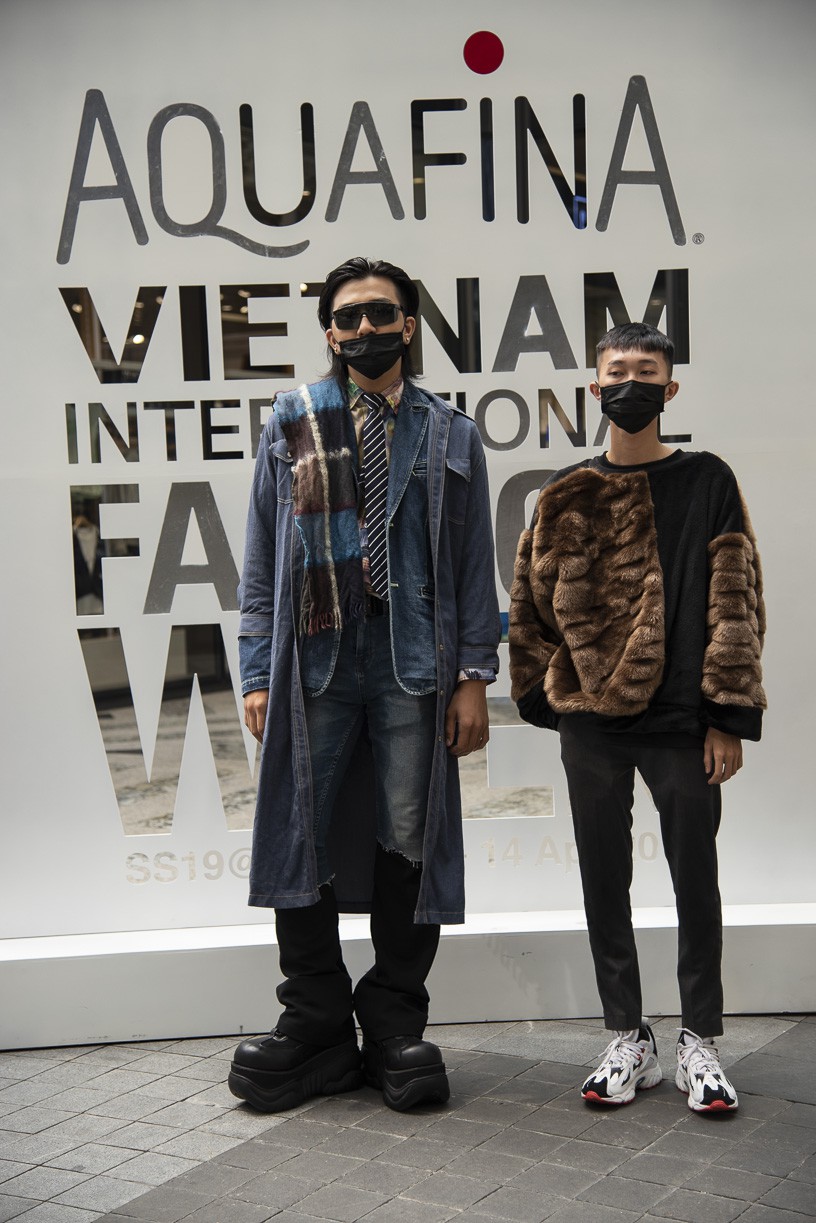 Fashionista và xu hướng ăn mặc dị thường, lệch lạc - Ảnh 4.
