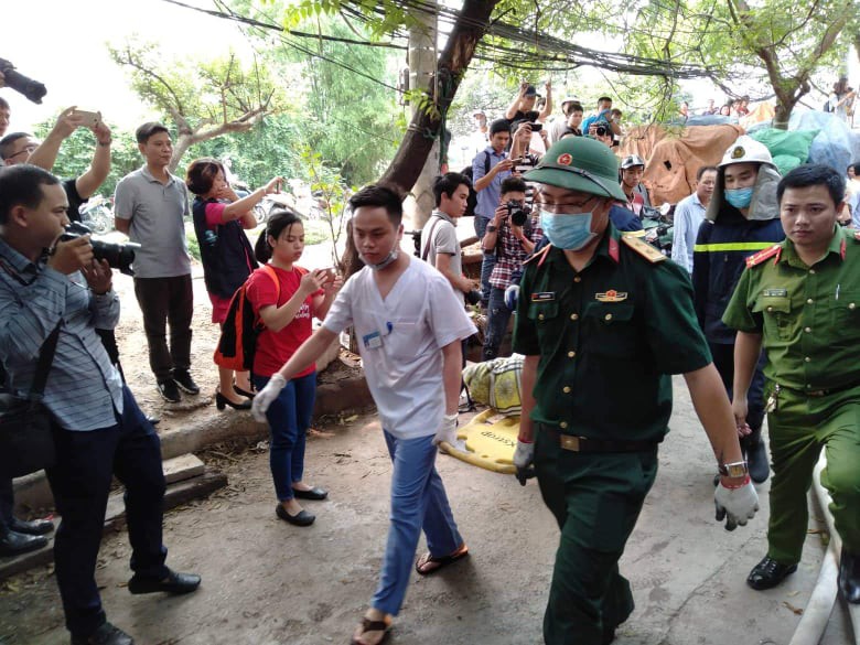 Cận cảnh hiện trường cháy nhà xưởng kinh hoàng, 8 người tử vong và mất tích - Ảnh 9.