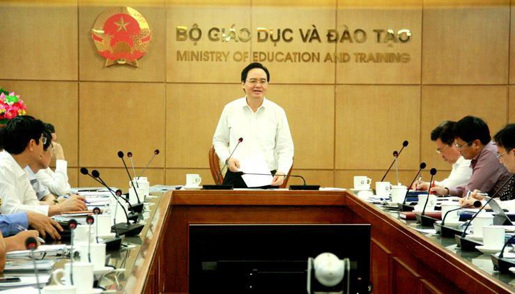 Cổng th&ocirc;ng tin điện tử nhầm lẫn khi tr&iacute;ch ph&aacute;t biểu của bộ trưởng về điểm s&agrave;n khối y dược? - Ảnh 1.