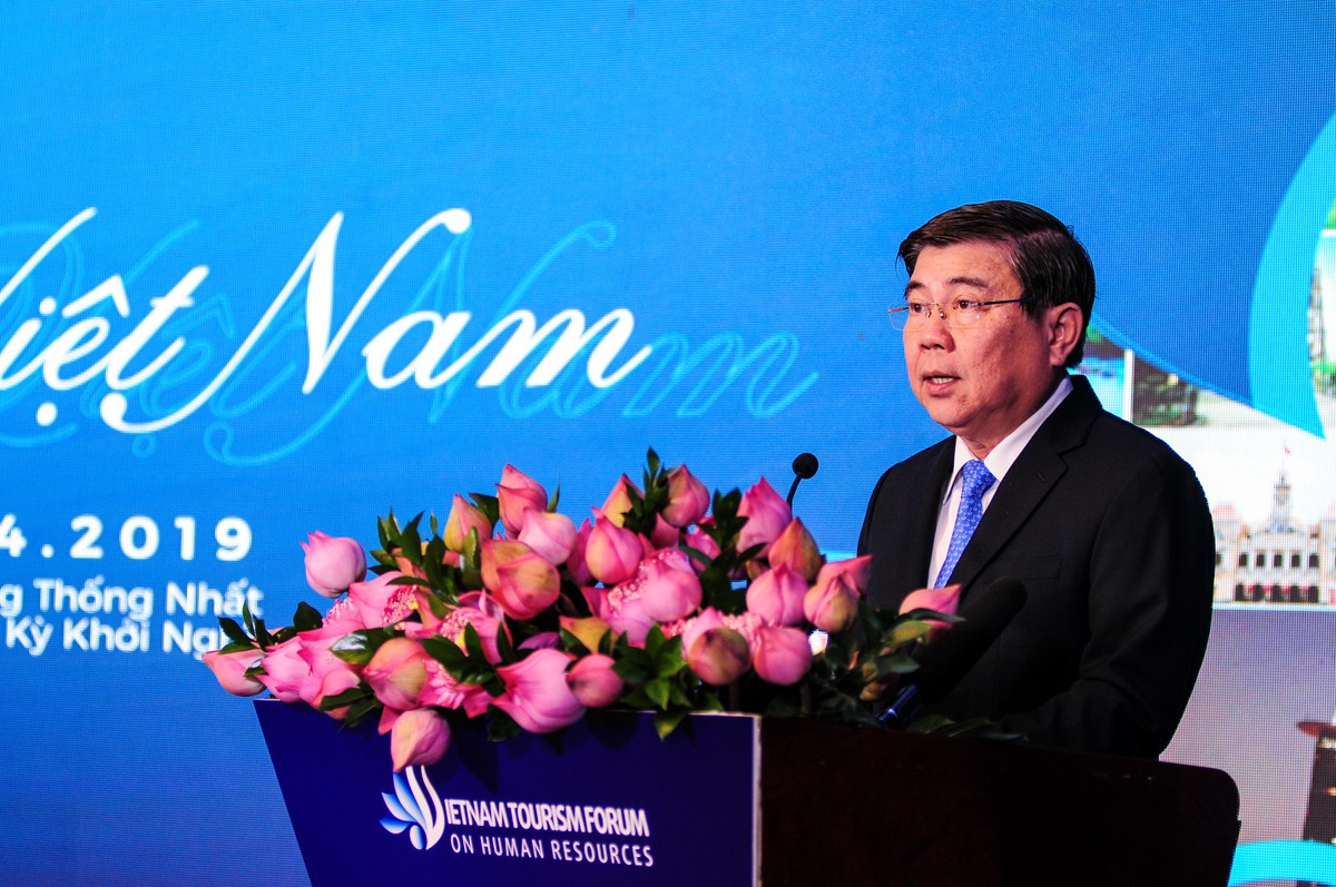 Thủ tướng Nguyễn Xu&acirc;n Ph&uacute;c trăn trở về nguồn nh&acirc;n lực du lịch - Ảnh 2.