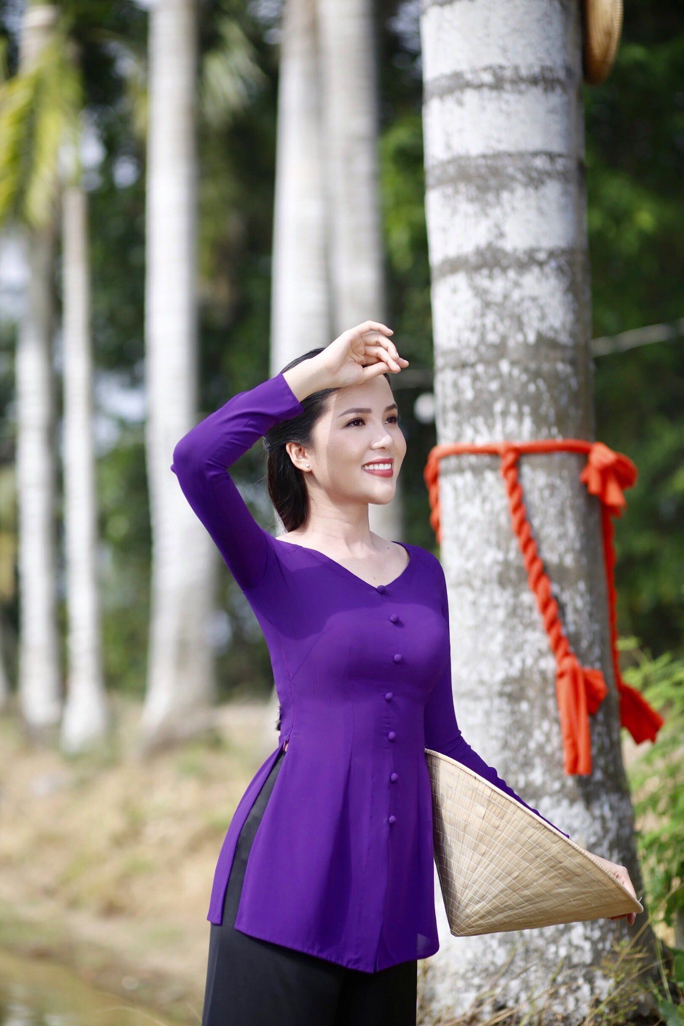 Hoa kh&ocirc;i Huỳnh Th&uacute;y Vi l&agrave;m đại sứ lễ hội b&aacute;nh d&acirc;n gian Nam Bộ - Ảnh 8.