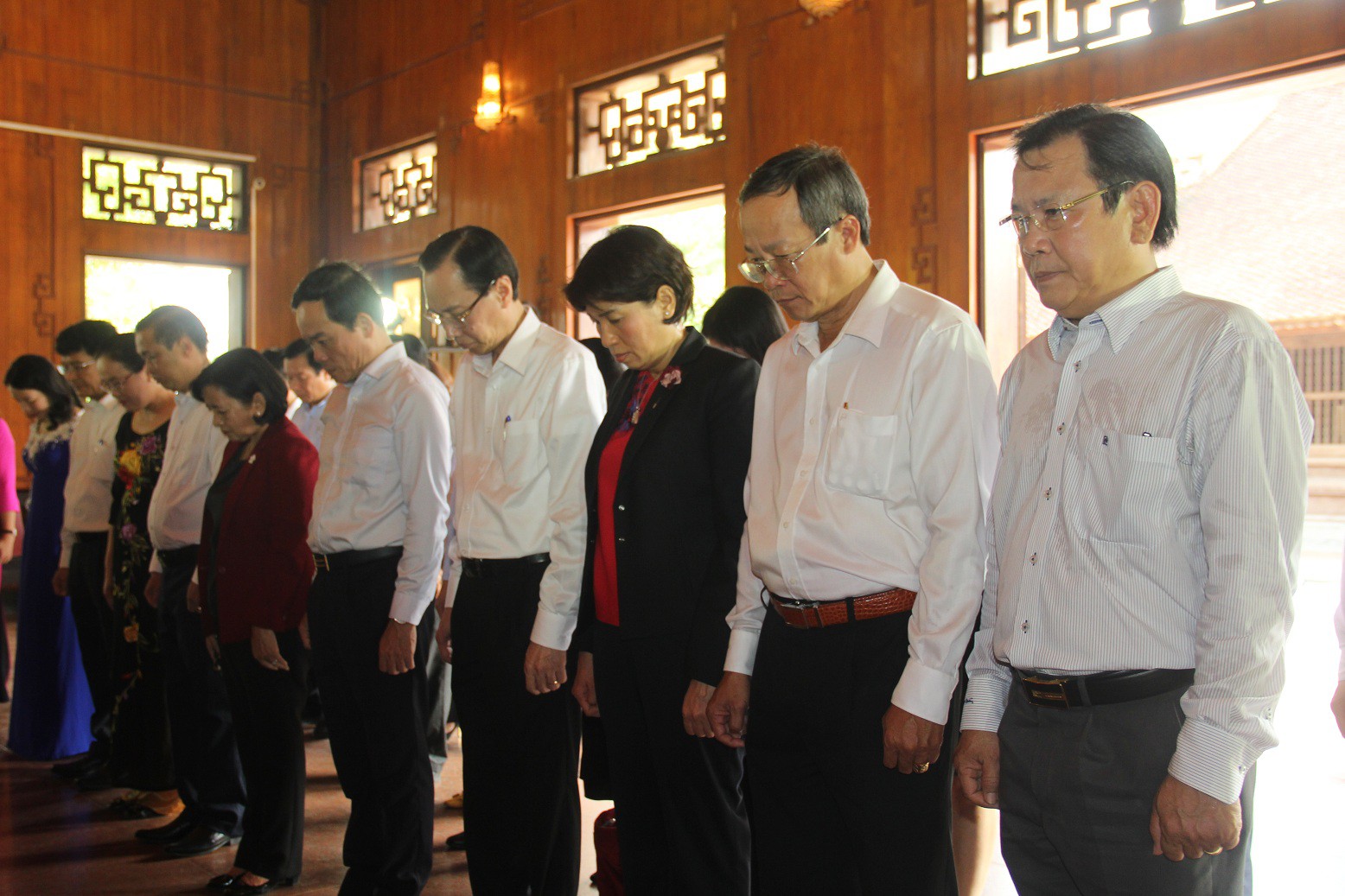 Lãnh đạo TP HCM dâng hoa, dâng hương tại Khu di tích Kim Liên - Ảnh 3.