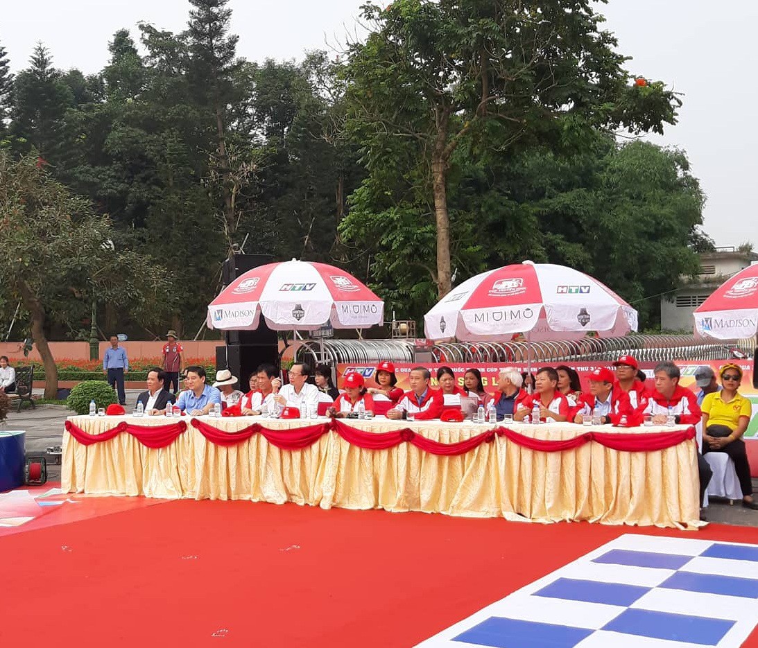Khai mạc Giải Đua xe đạp C&uacute;p Truyền h&igrave;nh &ldquo;Non s&ocirc;ng liền một dải&rdquo; - Ảnh 3.